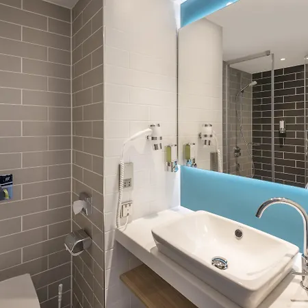 Express - - Centre 3*