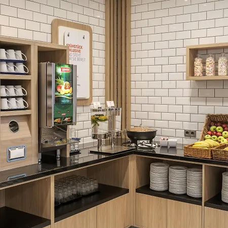 Express - - Centre فندق كولونيا