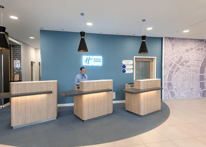 Express - - Centre