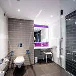 Express - - Centre Hotel