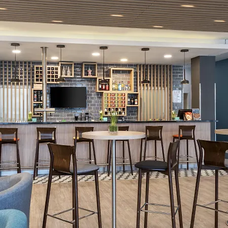 Express - - Centre Hotell 3*