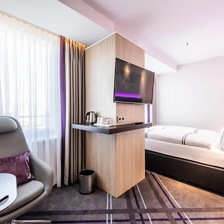 Express - - Centre 3* Kolonia