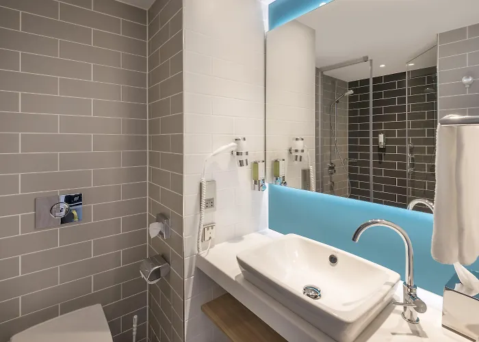 Express - - Centre 3*